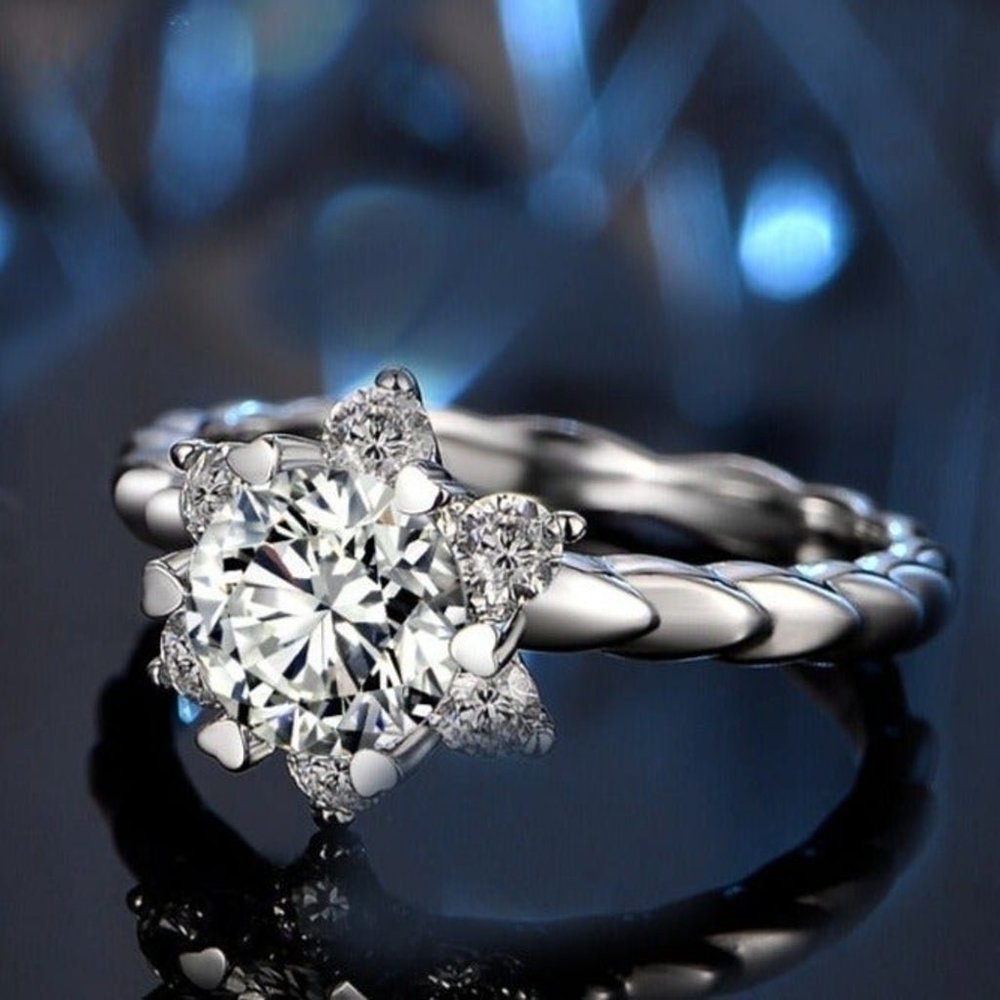 925 Silver Plated Imitate Moissanite Twist Snowflake Ring